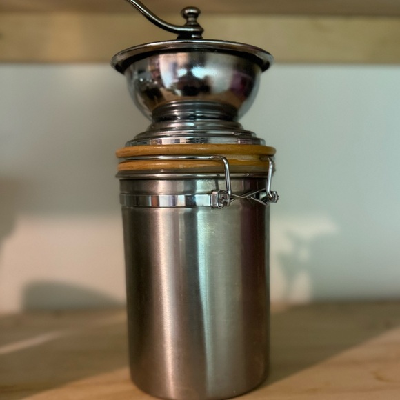 Manual Coffee Grinder with cannister - Picture 2 of 2